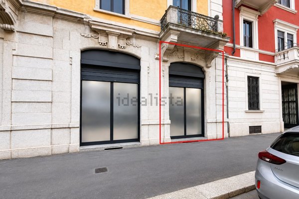 negozio in vendita a Milano in zona Solari