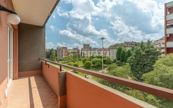 appartamento in vendita a Milano in zona Famagosta