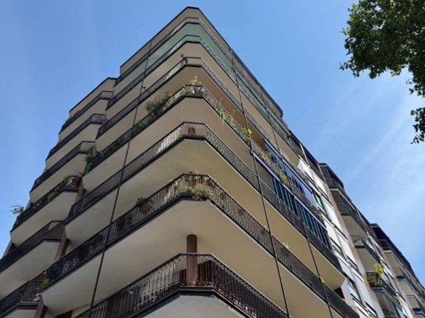 appartamento in vendita a Milano in zona Corvetto