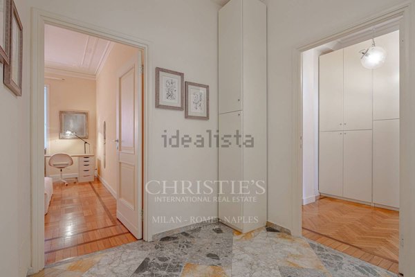 appartamento in vendita a Milano in zona Brera