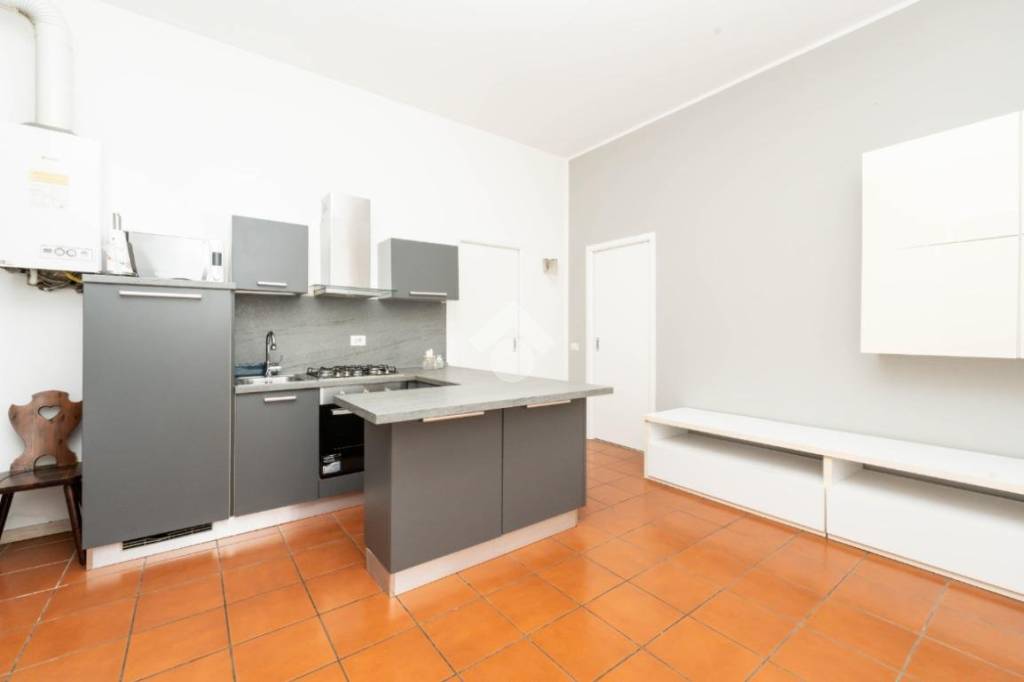 appartamento in vendita a Milano in zona Corvetto