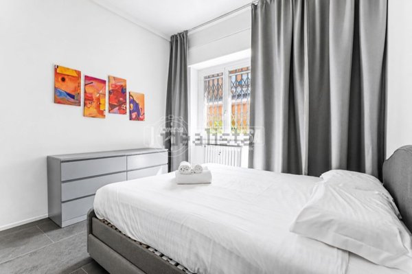 appartamento in vendita a Milano in zona Lorenteggio