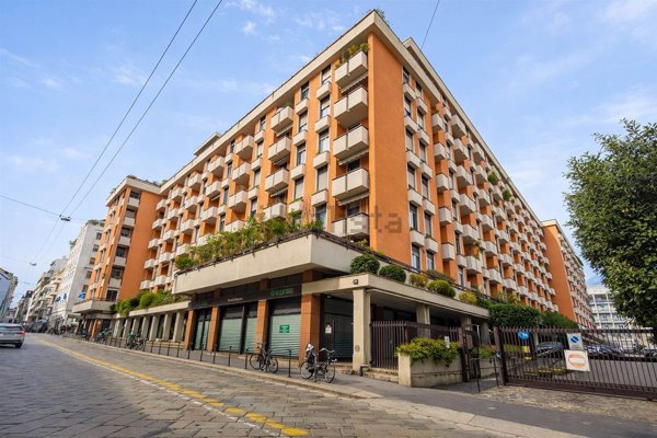 appartamento in vendita a Milano in zona Porta Nuova