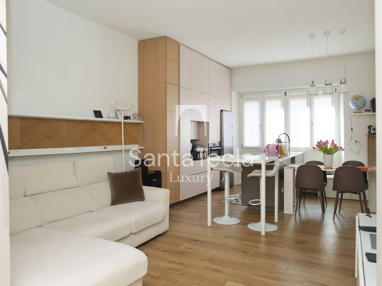 appartamento in vendita a Milano in zona Porta Nuova