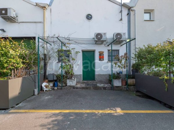 appartamento in vendita a Milano in zona Vigentino
