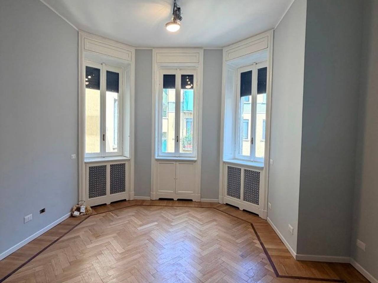 appartamento in vendita a Milano in zona Porta Garibaldi