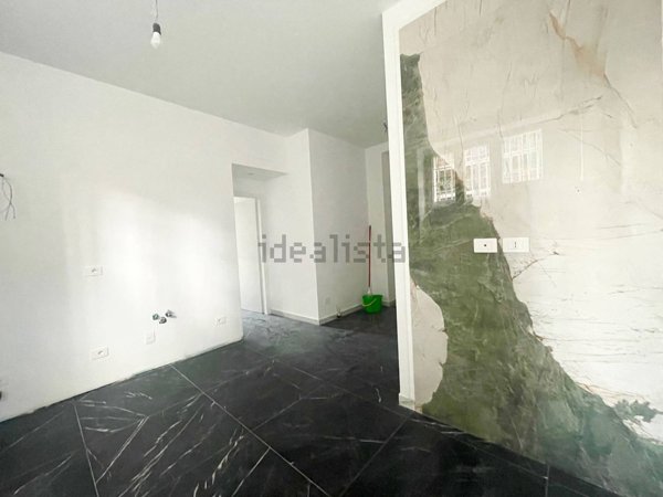 appartamento in vendita a Milano in zona Adriano