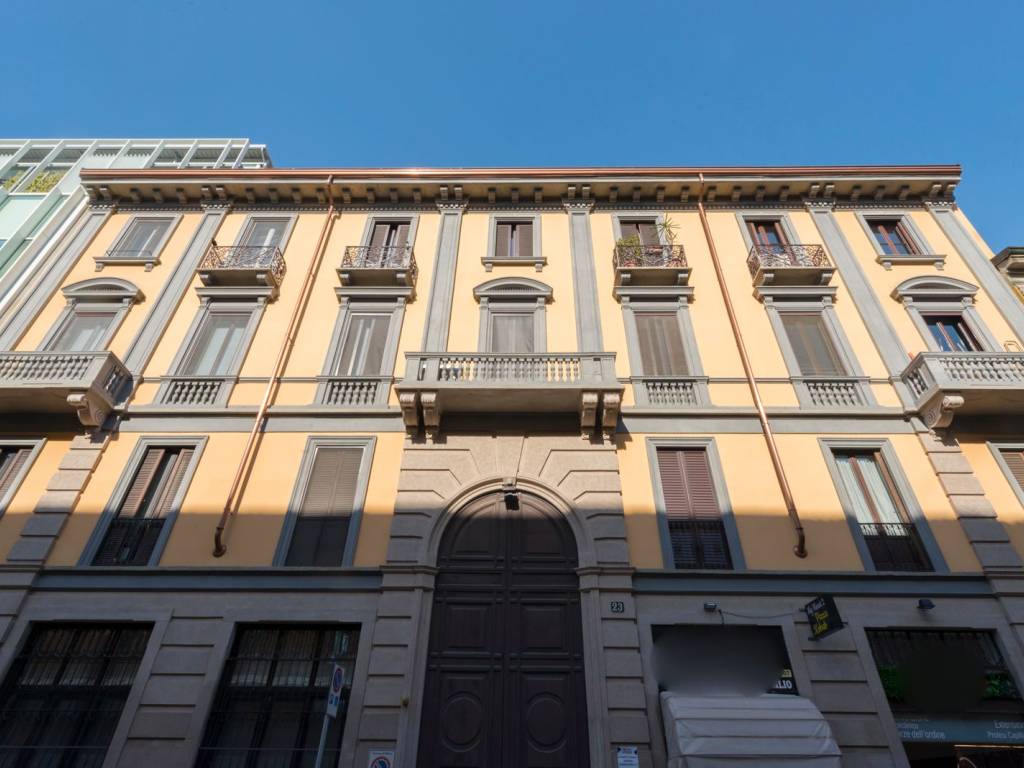 appartamento in vendita a Milano in zona Guastalla