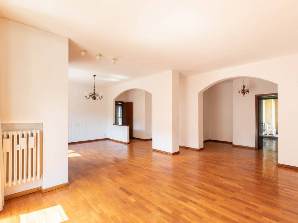 appartamento in vendita a Milano in zona Gallaratese