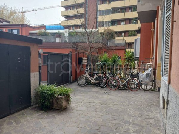 appartamento in vendita a Milano in zona Famagosta
