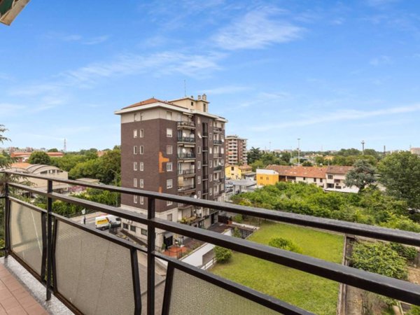 appartamento in vendita a Milano in zona Crescenzago