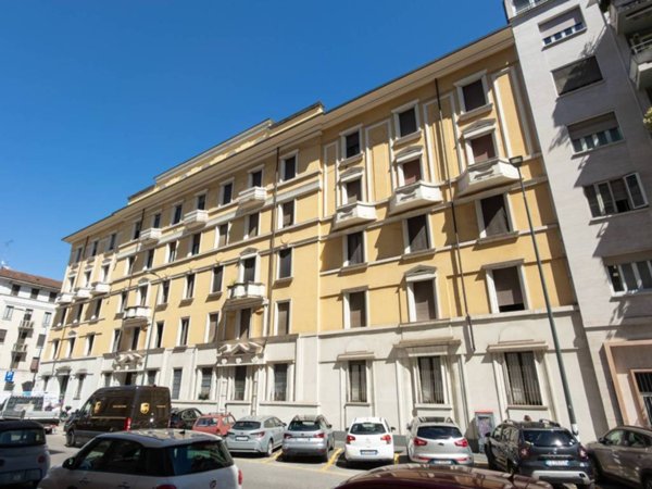 appartamento in vendita a Milano in zona Centro Direzionale
