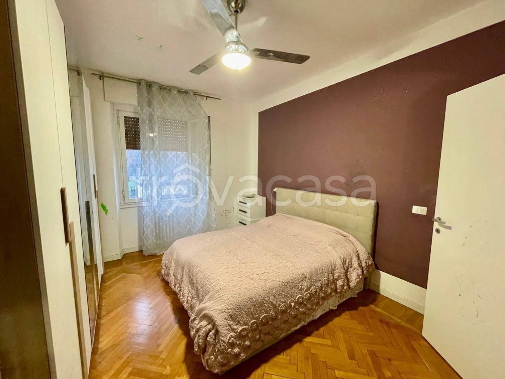 appartamento in vendita a Milano in zona Baggio