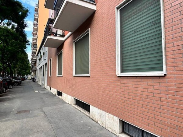 ufficio in vendita a Milano in zona Isola