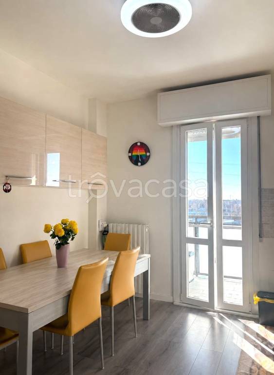 appartamento in vendita a Milano in zona Gallaratese