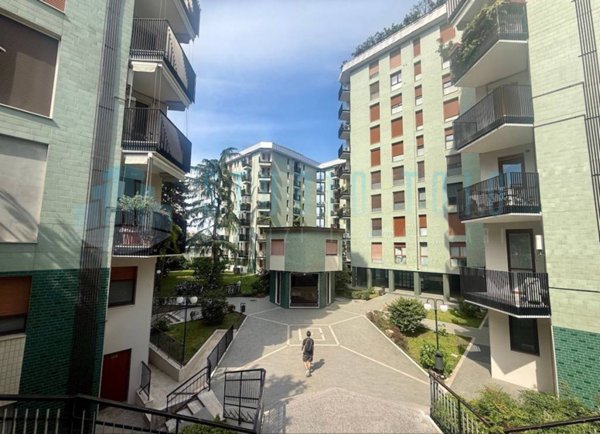 appartamento in vendita a Milano in zona Piazzale Lodi