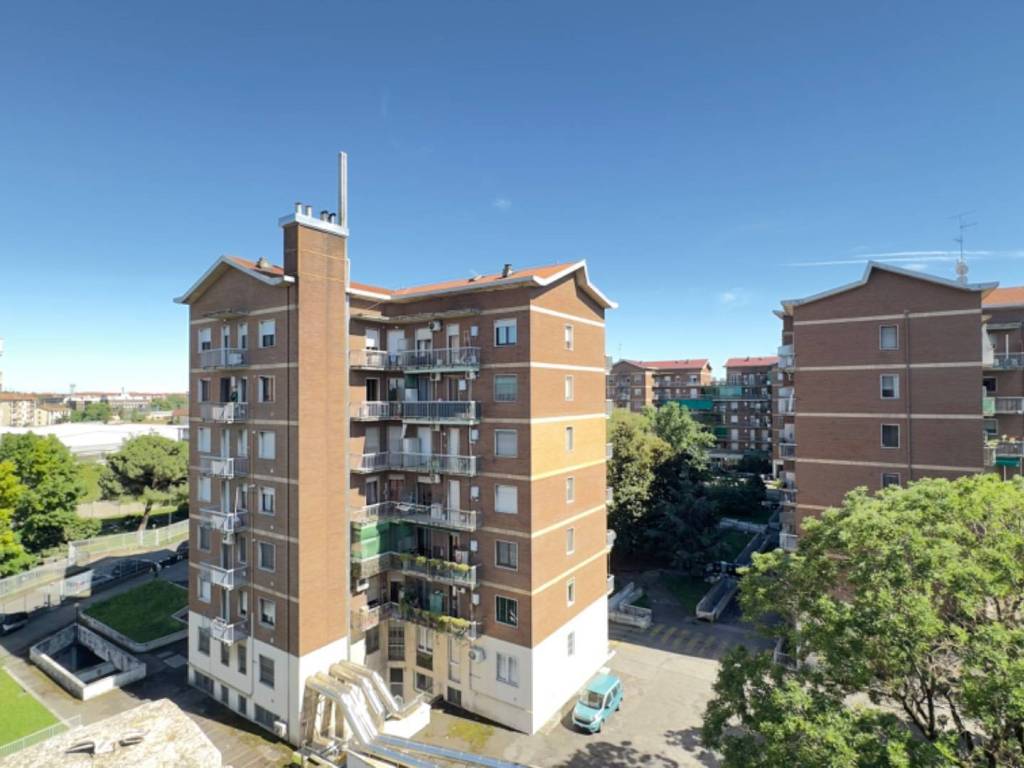 appartamento in vendita a Milano in zona Corvetto