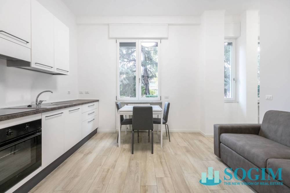 appartamento in vendita a Milano in zona Corsica