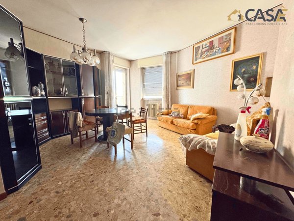 appartamento in vendita a Milano in zona Famagosta