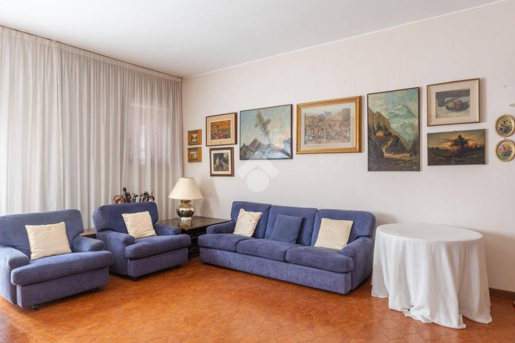 appartamento in vendita a Milano in zona Piazzale Lodi