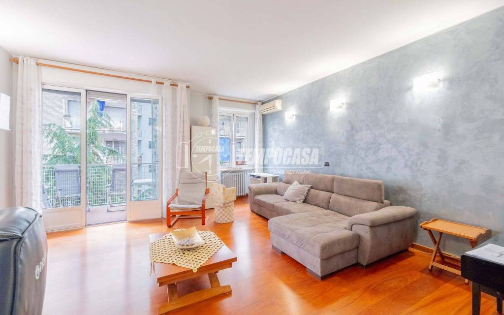 appartamento in vendita a Milano in zona Prato Centenaro