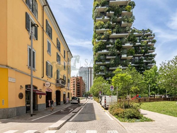 appartamento in vendita a Milano in zona Isola
