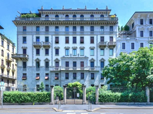 ufficio in vendita a Milano in zona Porta Venezia