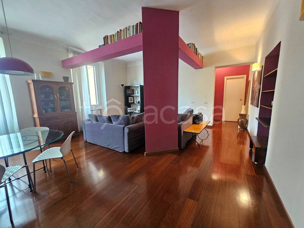 appartamento in vendita a Milano in zona Isola