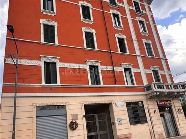 negozio in vendita a Milano in zona Crescenzago