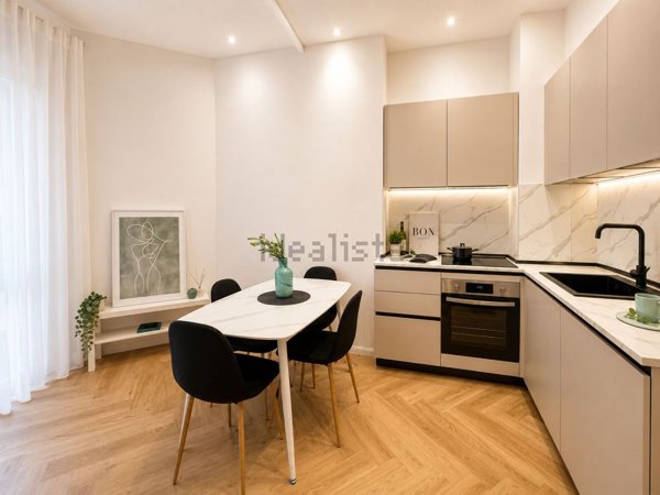 appartamento in vendita a Milano in zona Loreto
