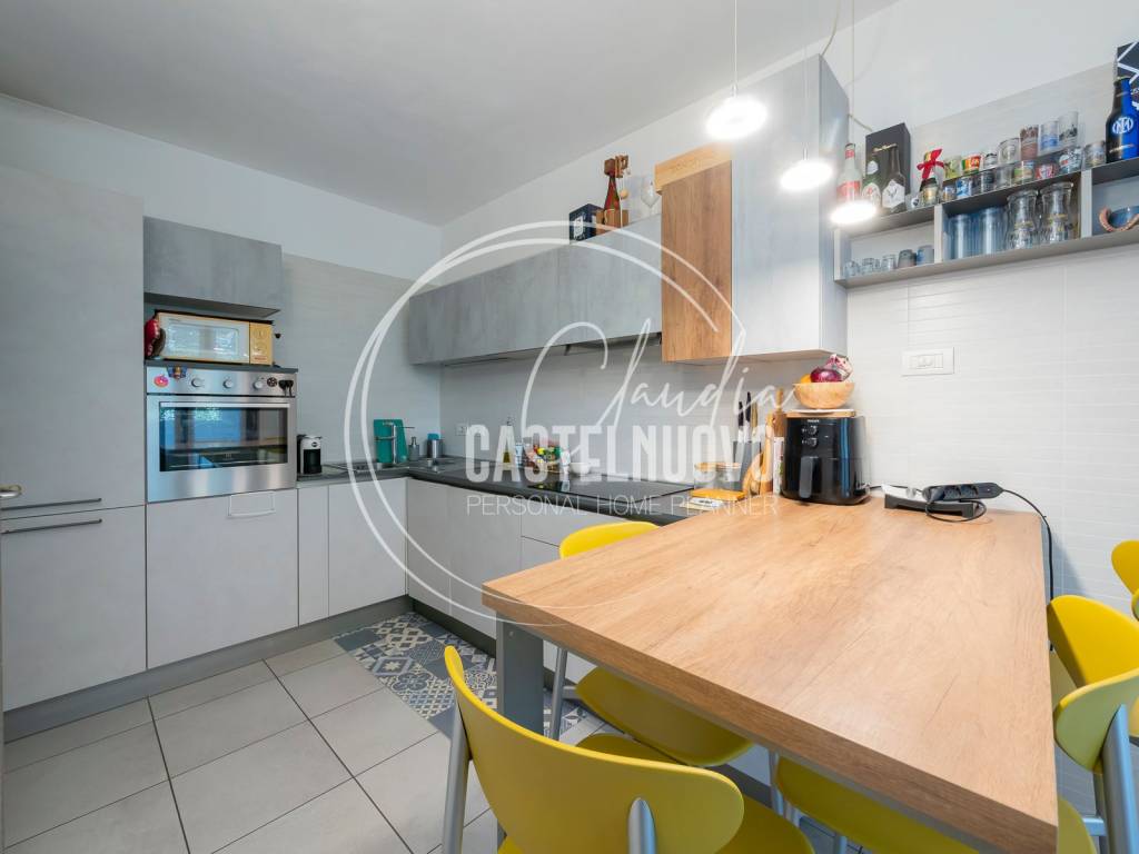 appartamento in vendita a Milano in zona Quarto Cagnino