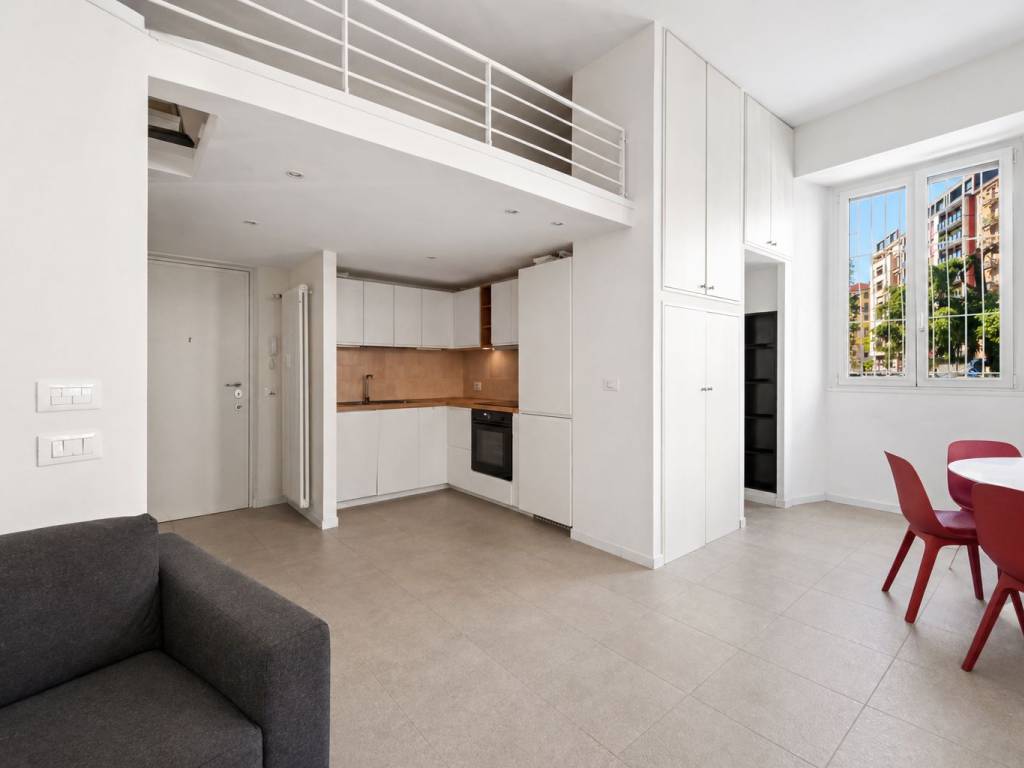 appartamento in vendita a Milano in zona Città Studi