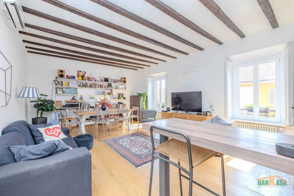 appartamento in vendita a Milano in zona Isola