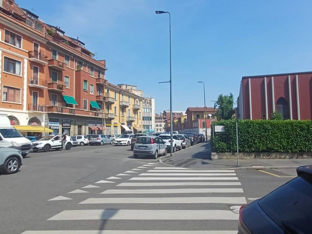 appartamento in vendita a Milano in zona Famagosta