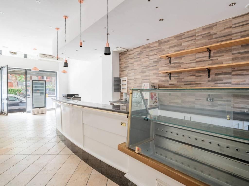 negozio in vendita a Milano