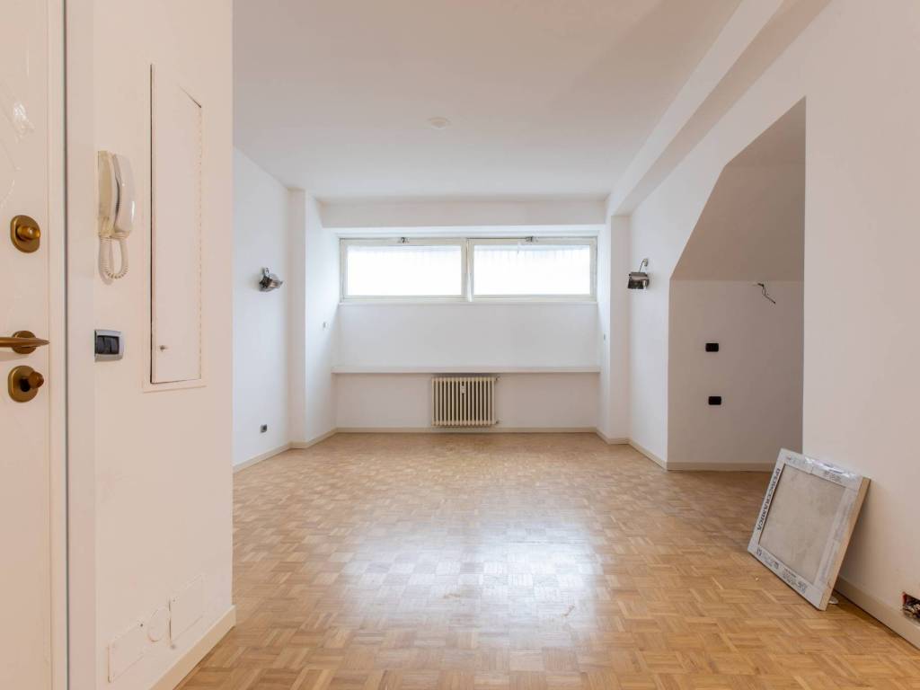 appartamento in vendita a Milano in zona Il Portello