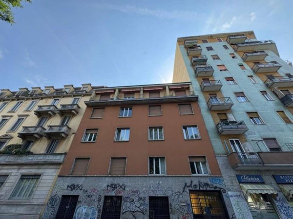 appartamento in vendita a Milano in zona Porta Genova