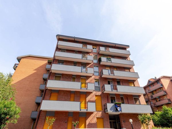 appartamento in vendita a Milano in zona Vigentino