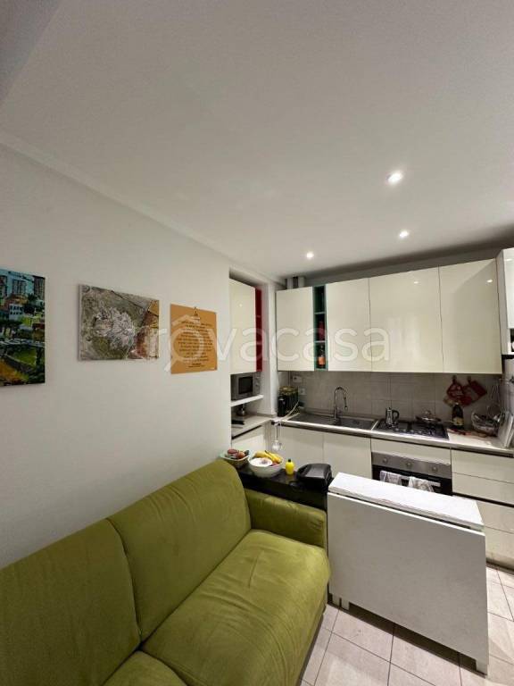 appartamento in vendita a Milano in zona Segnano