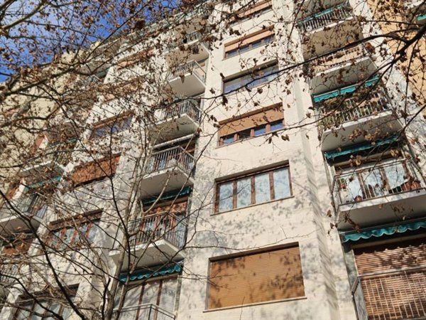 appartamento in vendita a Milano in zona Sempione