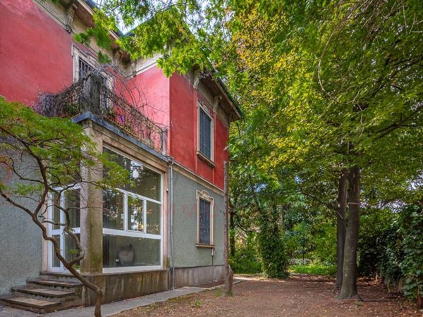casa indipendente in vendita a Milano in zona Maggiolina