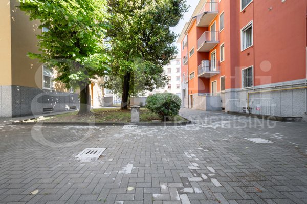 appartamento in vendita a Milano in zona Vigentino