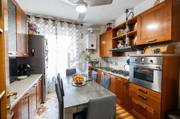 appartamento in vendita a Milano in zona Dergano