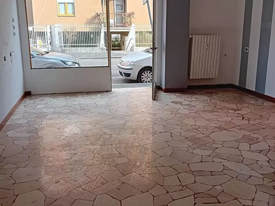 negozio in vendita a Milano in zona Affori