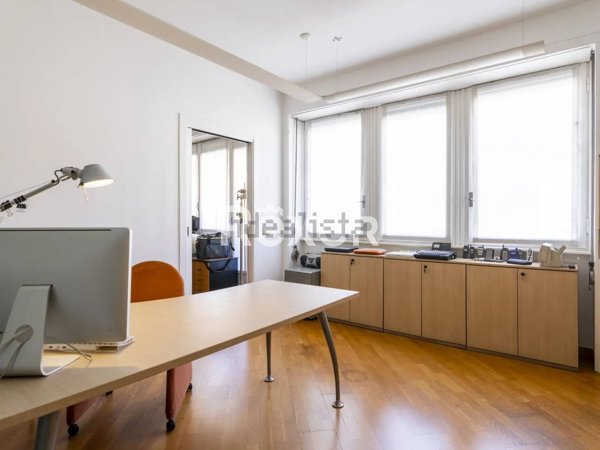 ufficio in vendita a Milano in zona Porta Venezia