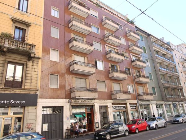 appartamento in vendita a Milano in zona Ponte Seveso