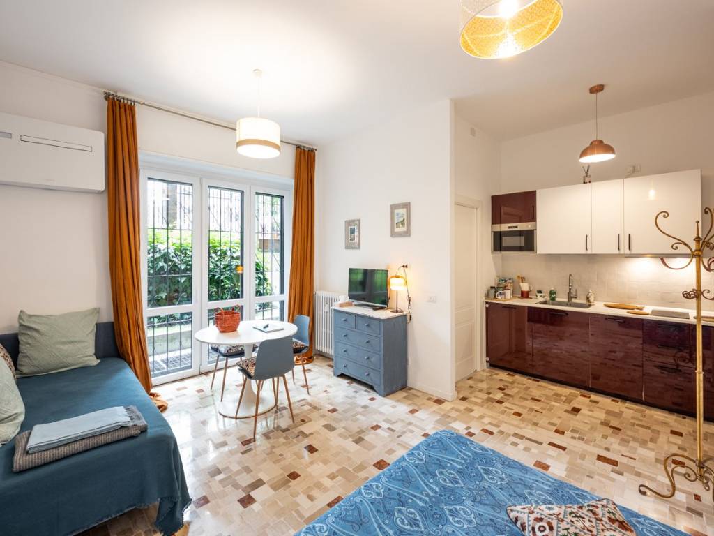 appartamento in vendita a Milano in zona Città Studi