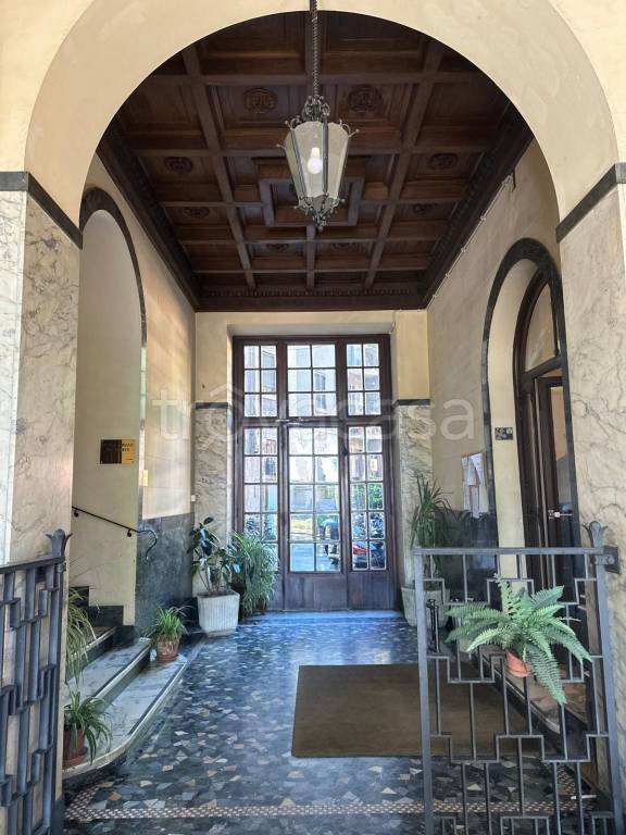 appartamento in vendita a Milano in zona XXII Marzo
