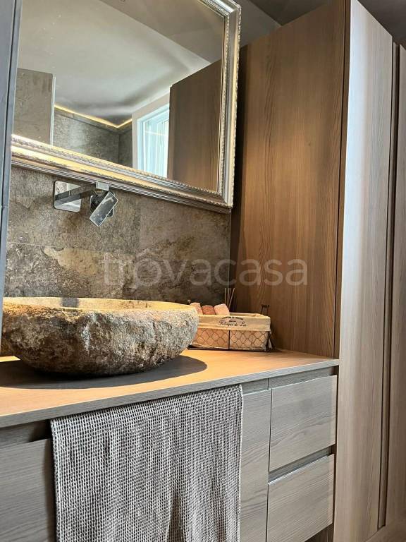 appartamento in vendita a Milano in zona Piazzale Lodi