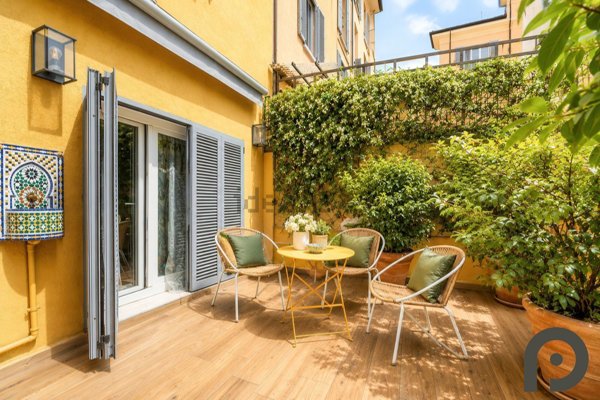 appartamento in vendita a Milano in zona Sant'Ambrogio